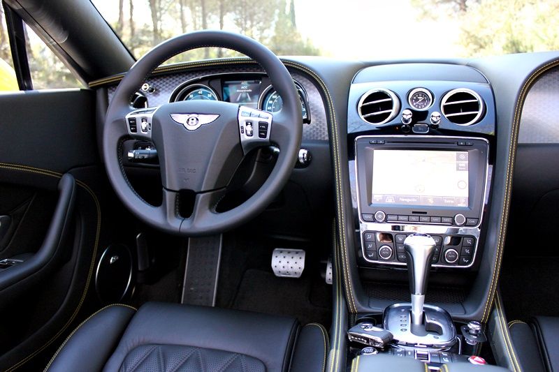 Interior Bentley Continental GT Speed Convertible - foto: www.luxury360.es